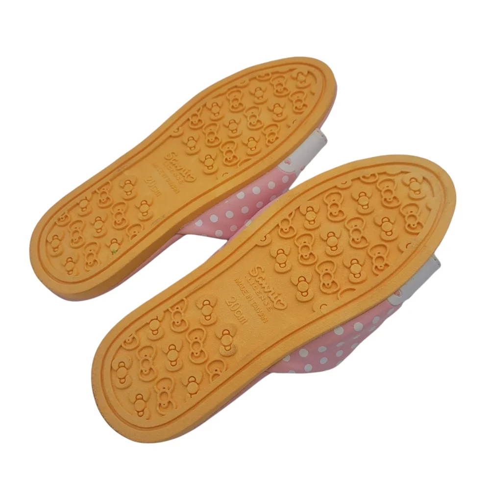 Hello Kitty Girls Slip On Sandals Flat Heel Cushioned Insole Tread Like New 13M - Picture 4 of 11